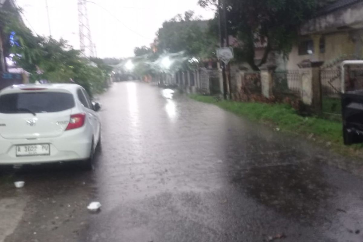 BMKG prakirakan empat daerah di Banten dilanda cuaca buruk