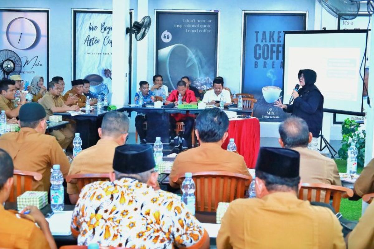Tahun 2025 Bupati Siak Afni komitmen bangun jalan di semua Kecamatan