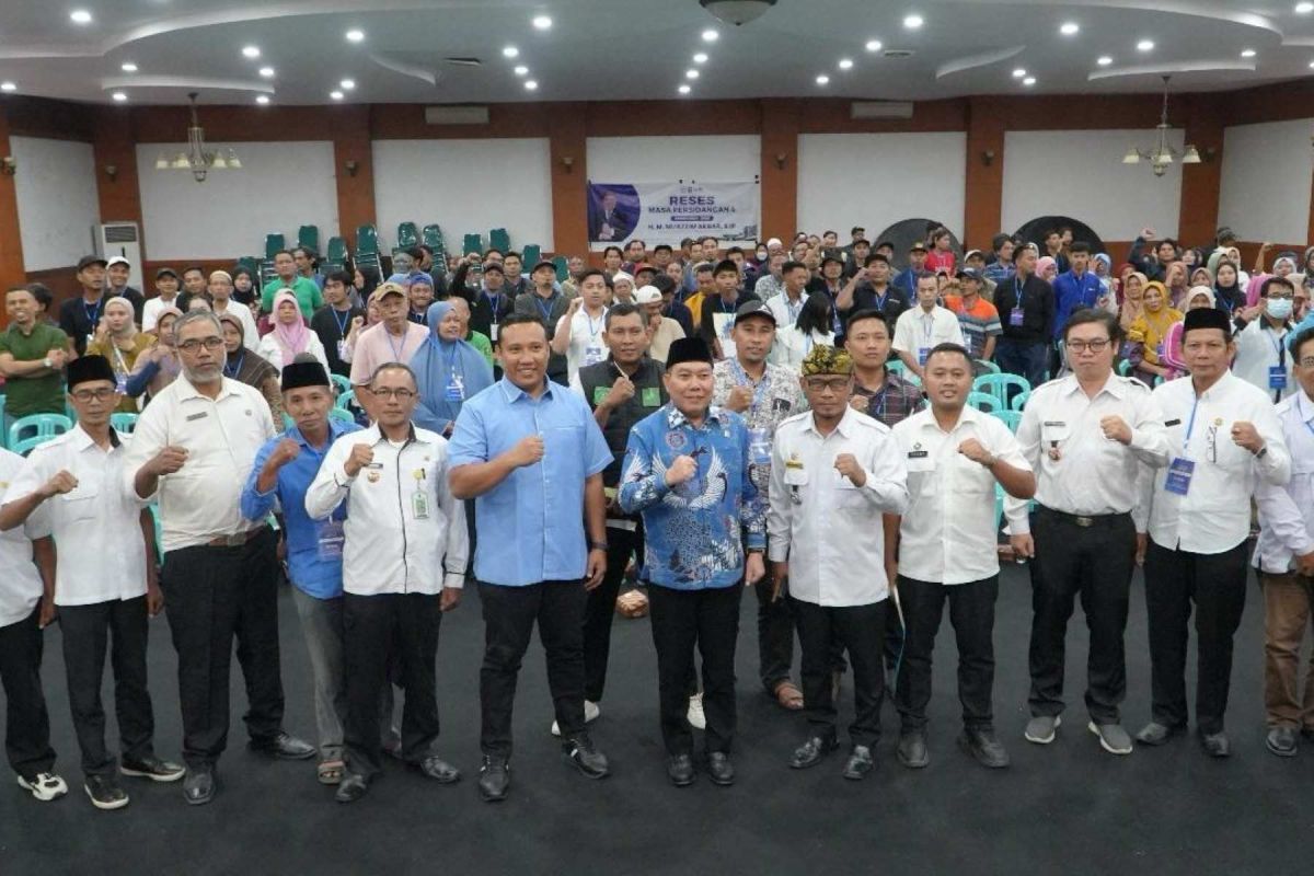 BGN dan DPR edukasi warga Mataram terkait program makan bergizi gratis