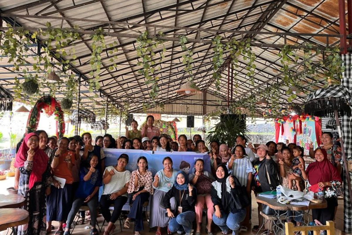Berdayakan Ketua Kelompok Mekaar Siborong-borong dan Pahae Jae lewat program 'Mba Maya'