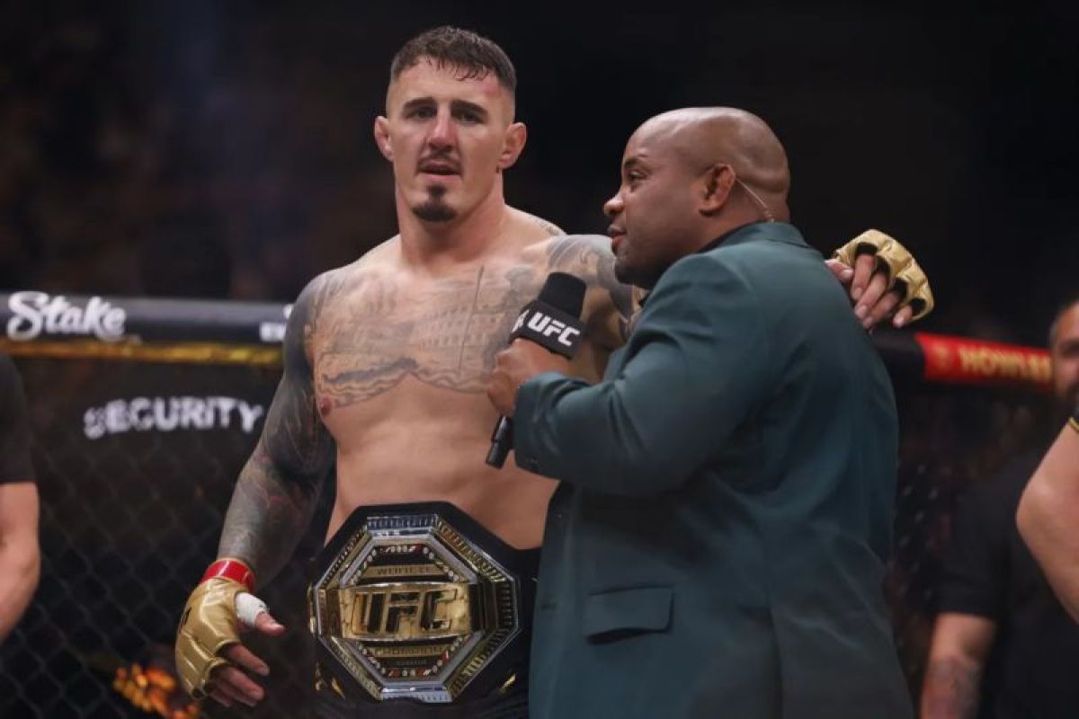 Jadi juara baru UFC, Aspinall:  Saatnya membuat kelas berat berjalan