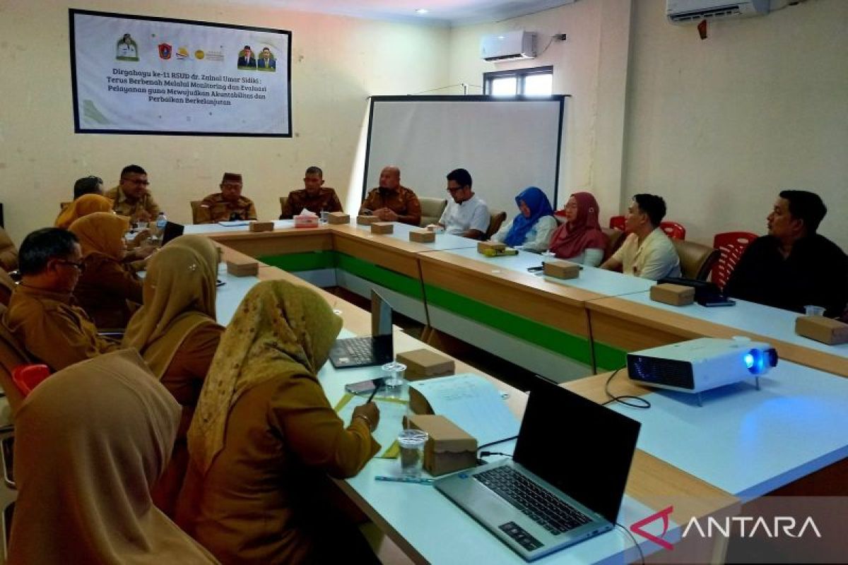 Sekda evaluasi kinerja para dokter spesialis RSUD Zainal Umar Sidiki