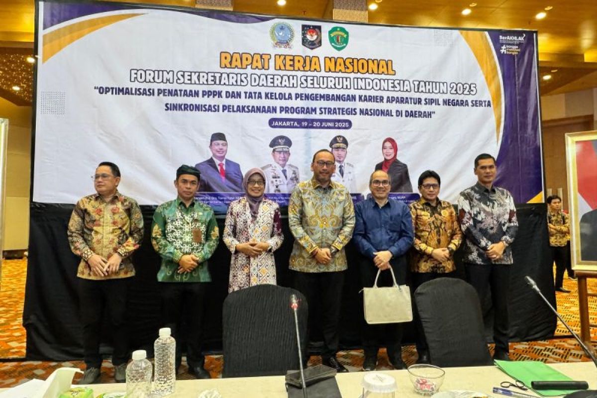 Rakernas Forsesdasi 2025, Pj. Sekprov Paparkan Perkembangan Program Strategis Nasional Di Kaltara