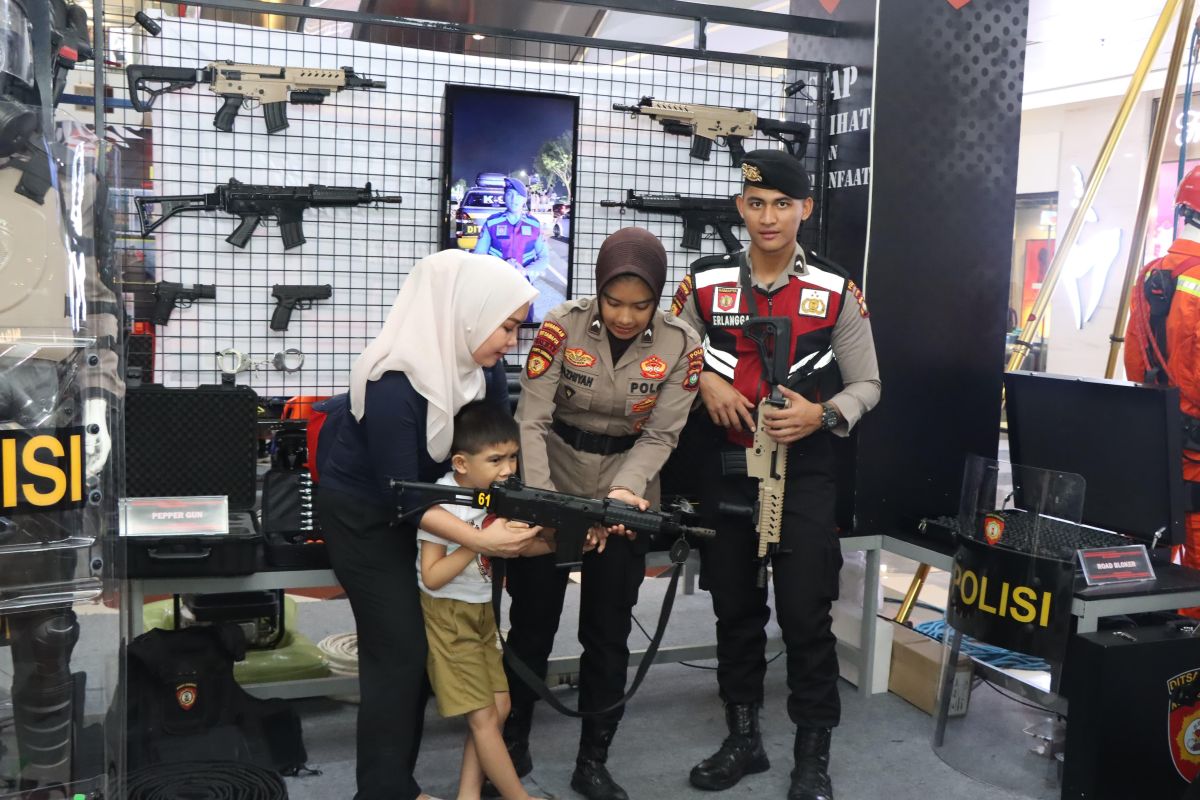 Polda Kepri tunjukkan komitmen Polri hadir di tengah-tengah masyarakat