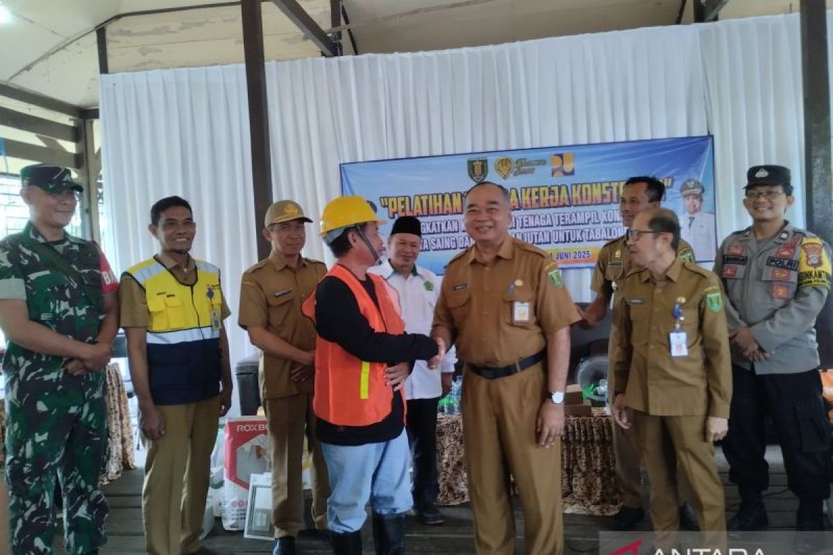 Dinas PUPR Tabalong berikan pelatihan tenaga konstruksi di Desa Kambitin Raya