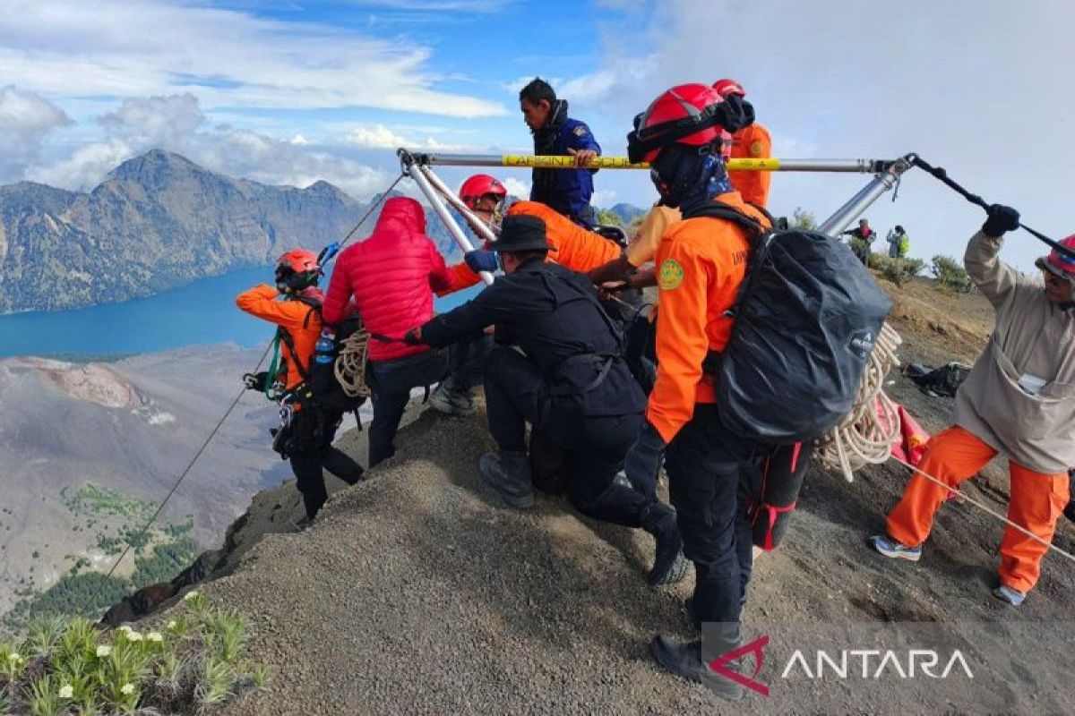 Menhut koordinasi penyelamatan pendaki Brazil jatuh di Gunung Rinjani