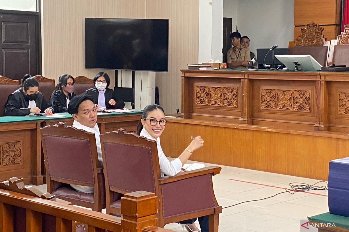 Nikita Mirzani siap hadapi Reza Gladys dalam sidang PN Jaksel