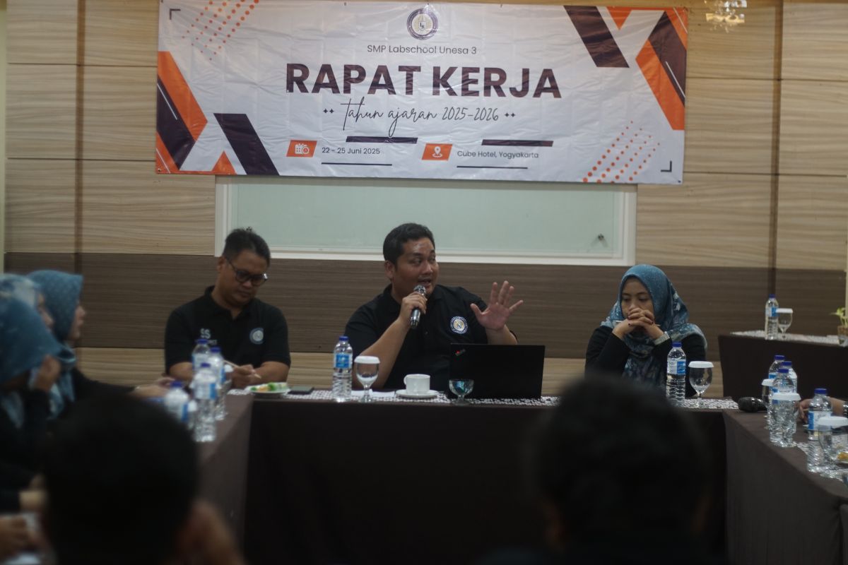 SMP Labschool Unesa 3 Surabaya luncurkan 