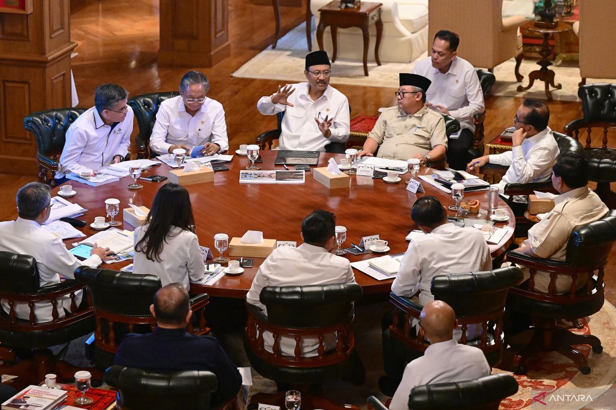 Minister requests Prabowo brief Sekolah Rakyat educators directly