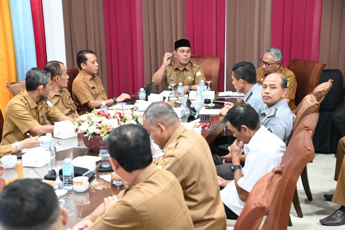 Bupati minta camat kawal percepapatan koperasi merah putih