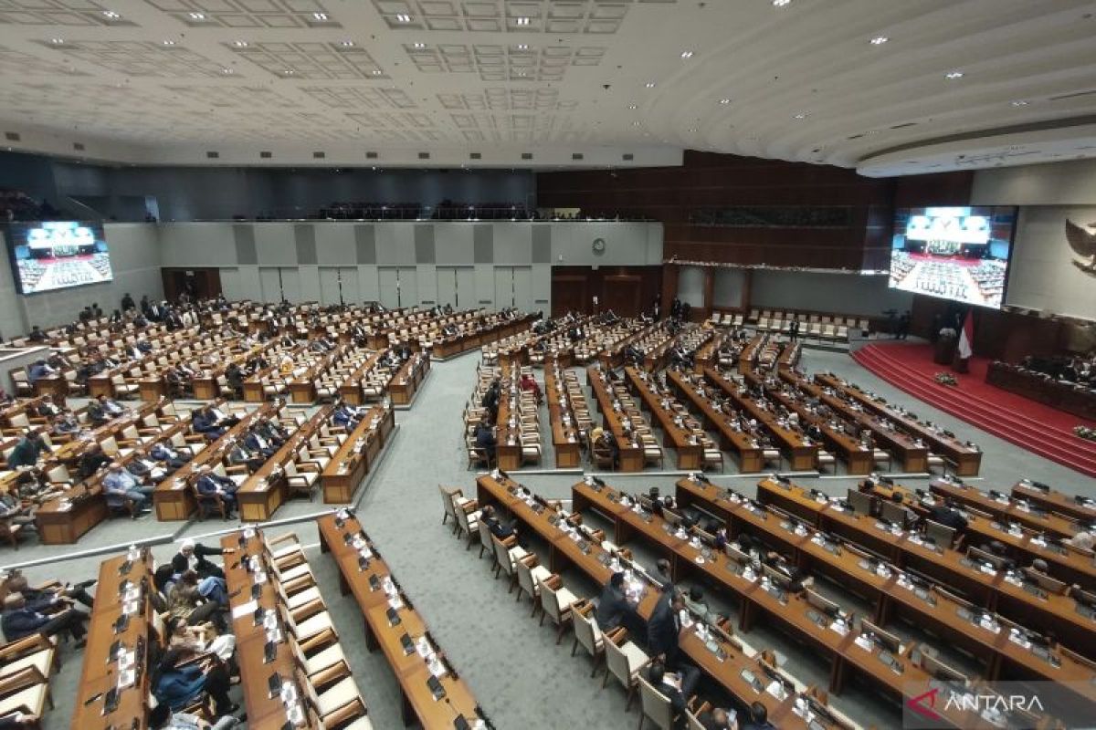 Ketua DPR soroti masalah ojol hingga dampak konflik saat buka masa sidang