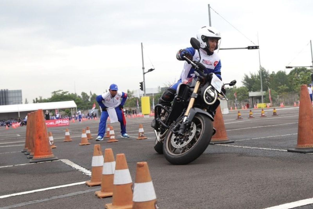Edukasi Berkendara Jadi Prioritas, Para Jagoan Safety Riding Honda Diuji Keahliannya