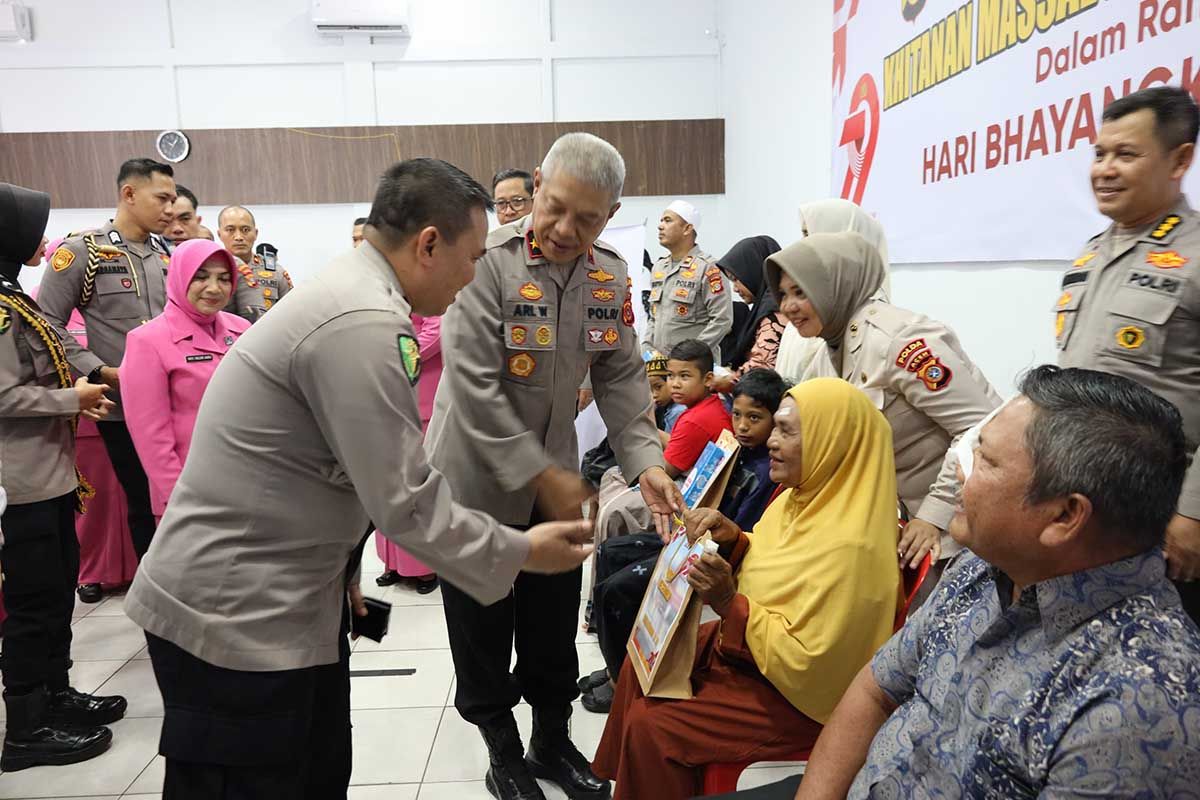 Polda Aceh gelar bakti kesehatan sambut Hari Bhayangkara