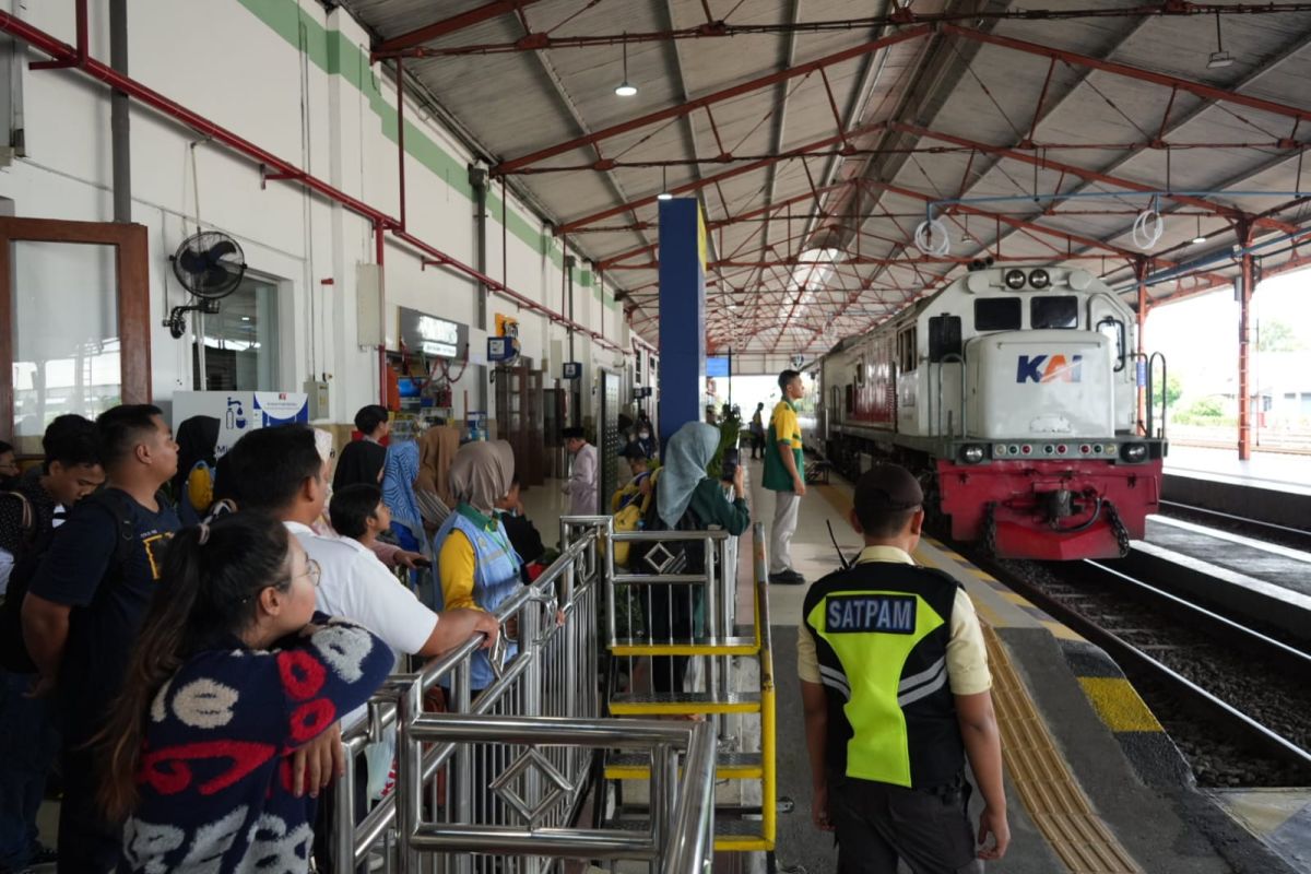 Libur sekolah, jumlah penumpang KA di Daop Madiun terpantau naik