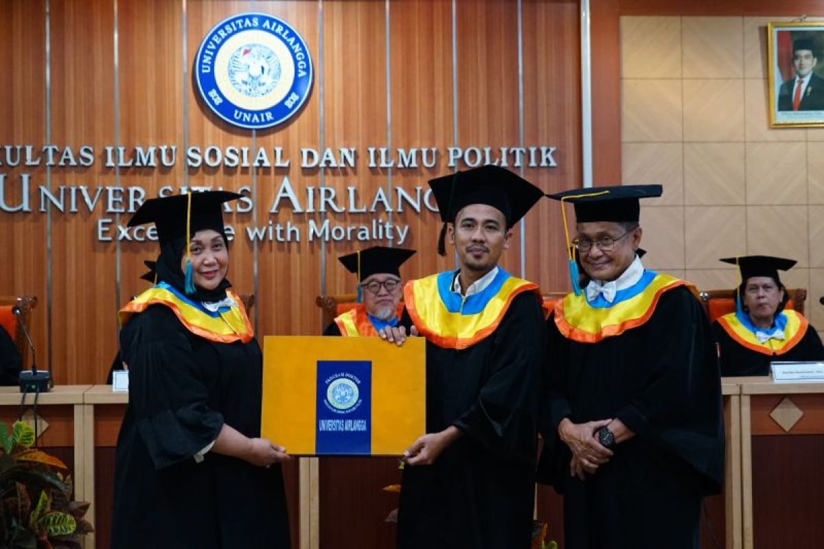 Radius Setiyawan raih doktor usai teliti bias buku teks SD