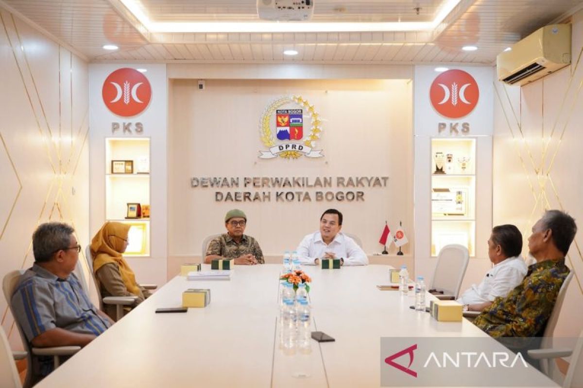 Ketua DPRD Bogor terima audiensi Dekopimda bahas penguatan koperasi