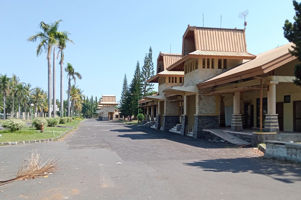 Penataan kawasan bekas Bandara Selaparang Mataram terkendala PKS