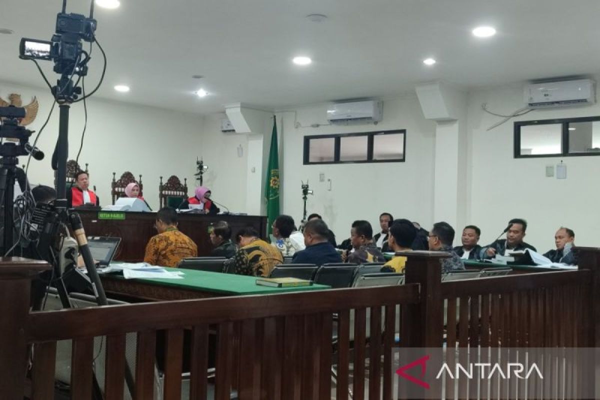 JPU KPK periksa sembilan pimpinan DPRD di Bengkulu pada sidang Rohidin Mersyah
