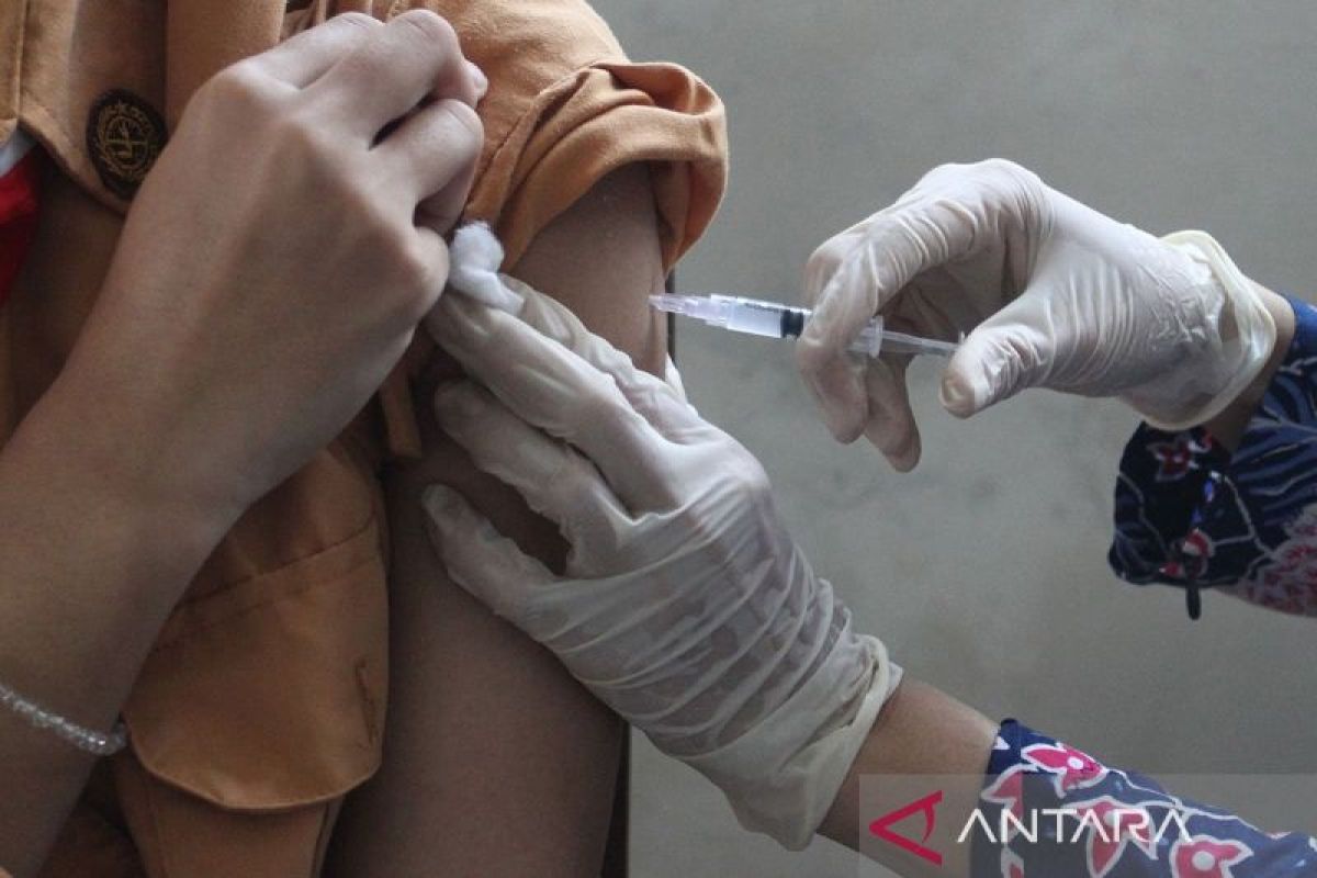 Vaksin HPV pada anak timbulkan berbagai penyakit dari mandul hingga meninggal dunia, benarkah? Cek faktanya