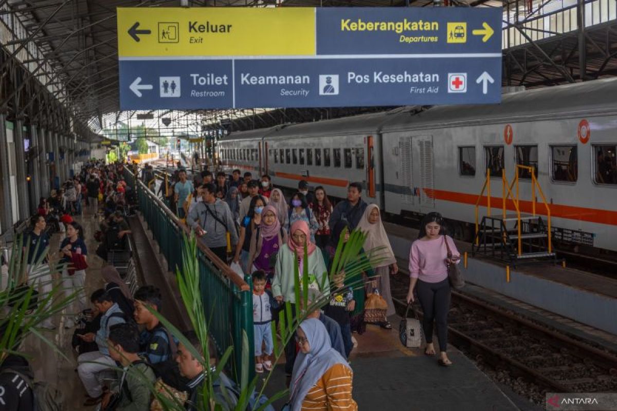 KAI Semarang:  Jumlah penumpang naik 35 persen selama libur sekolah