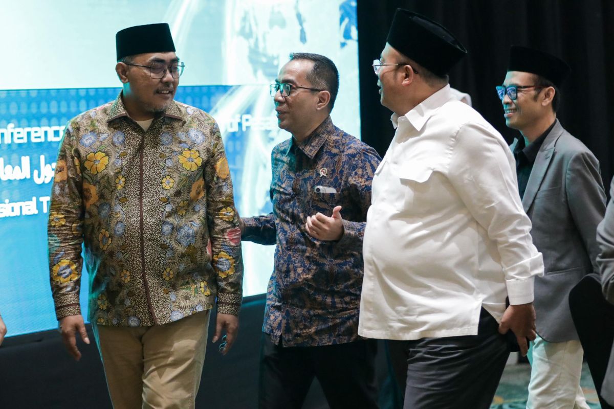 Mendiktisaintek nilai pesantren jadi salah satu kunci Indonesia maju