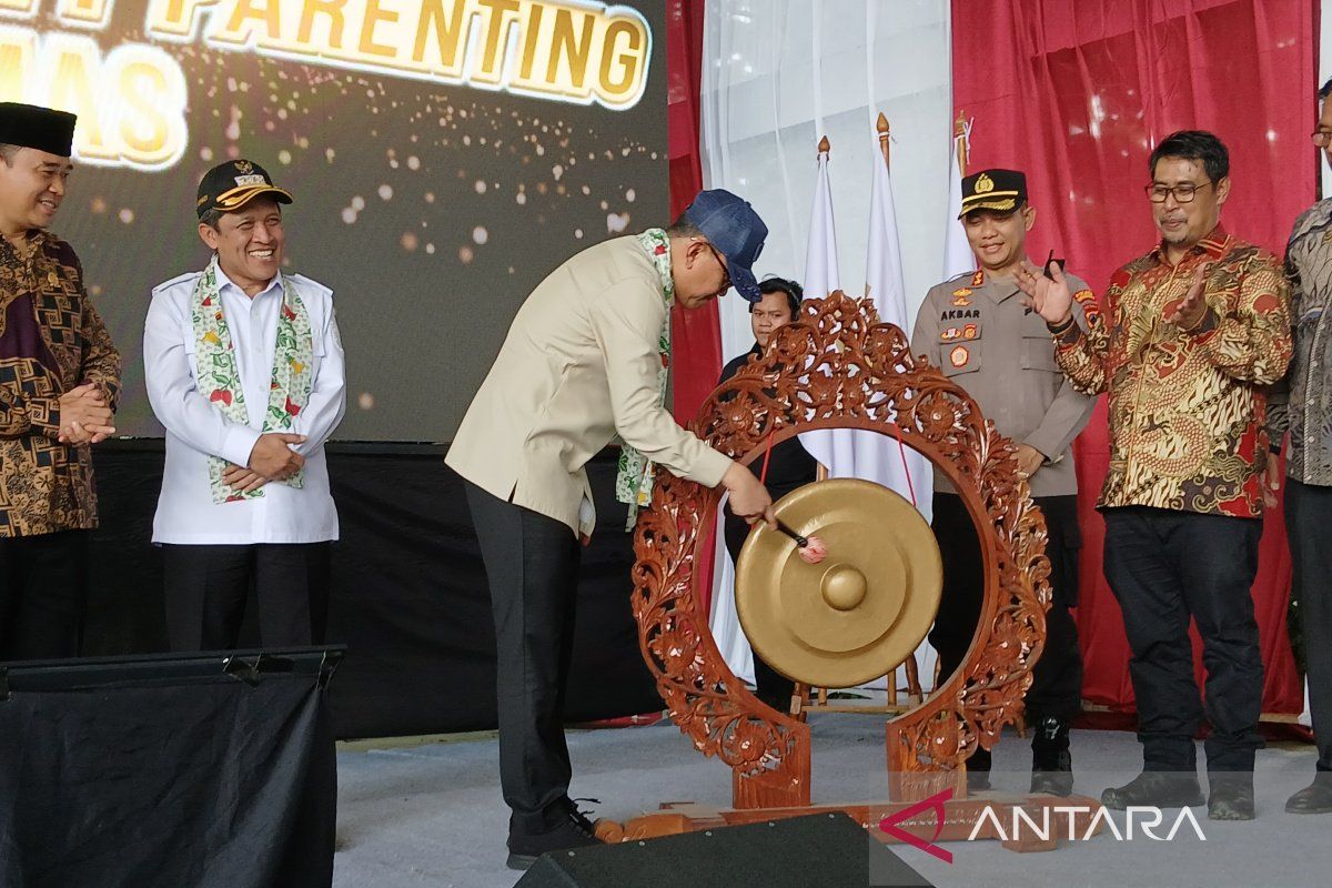 Menteri Perlindungan Pekerja Migran luncurkan "Desa Migran Emas" Wonosobo