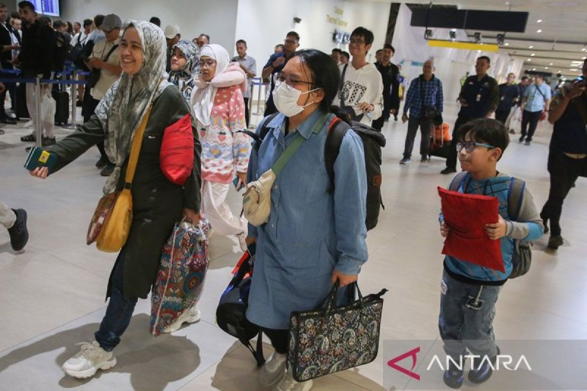 Indonesia continues evacuation of citizens from conflict-hit Iran