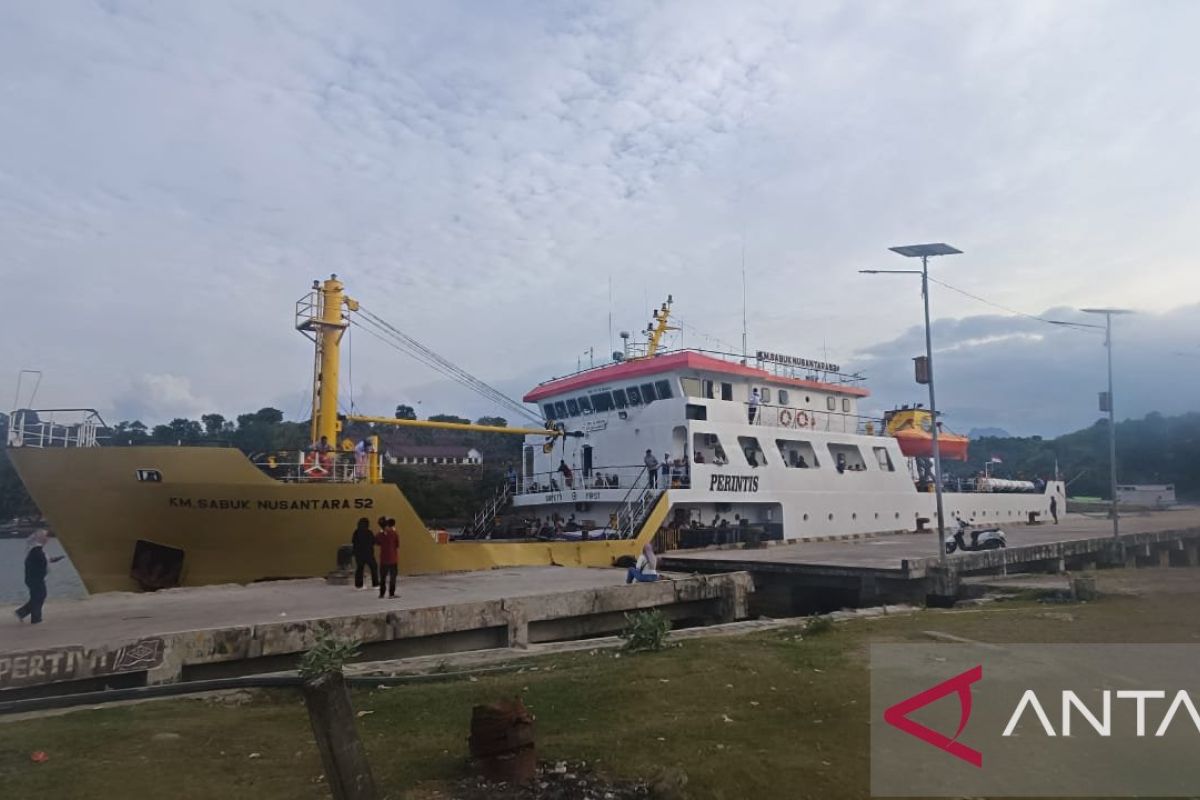 KM Sabuk Nusantara 52 Resmi Layani Rute 3TP -- Badas