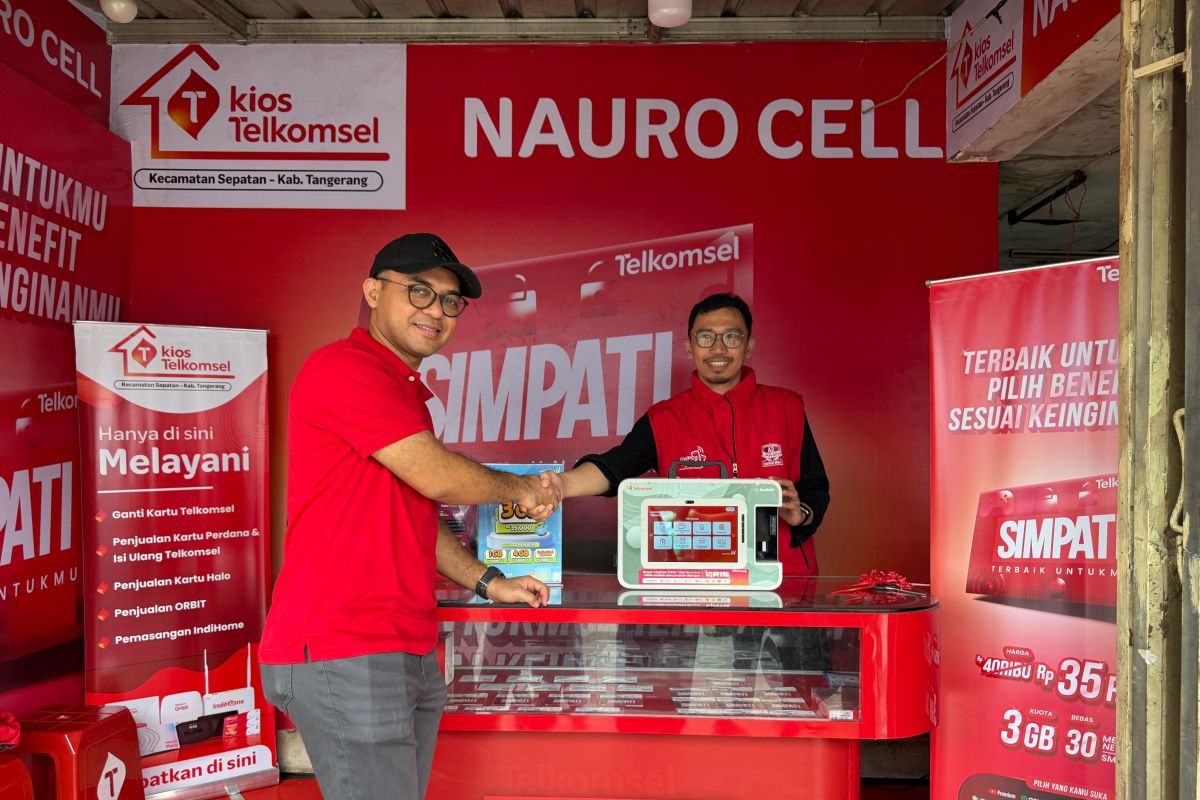 Telkomsel luncurkan kios pertama di Jabotabek Jabar