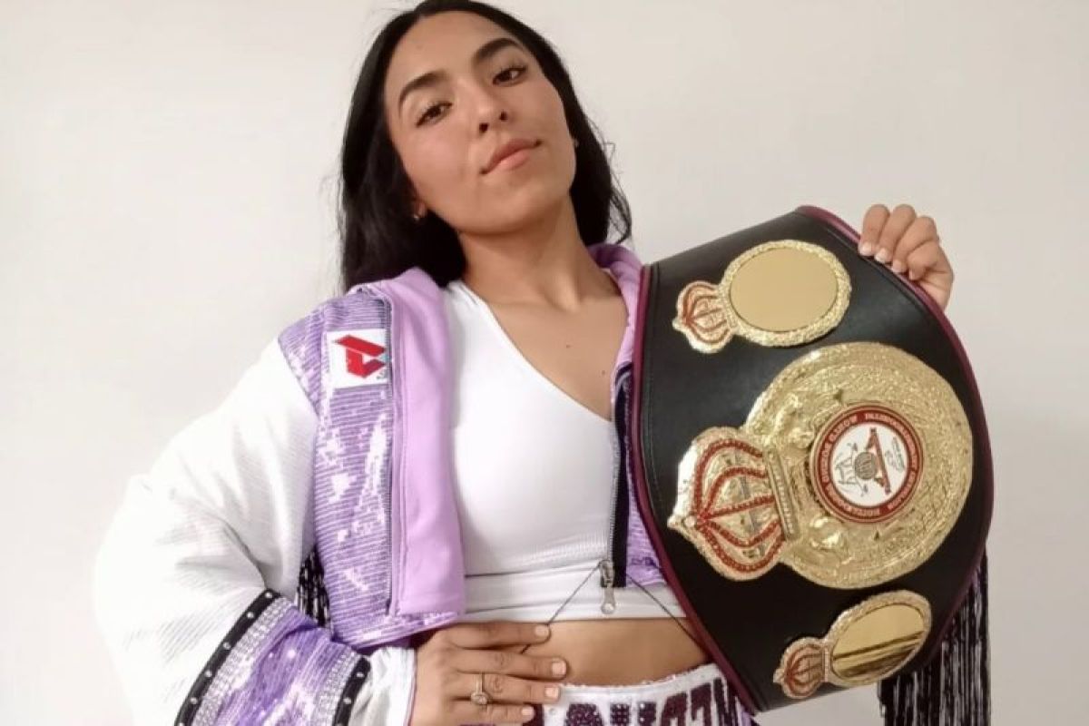 Joana dan Julissa naik ring untuk gelar juara dunia kelas bulu WBA