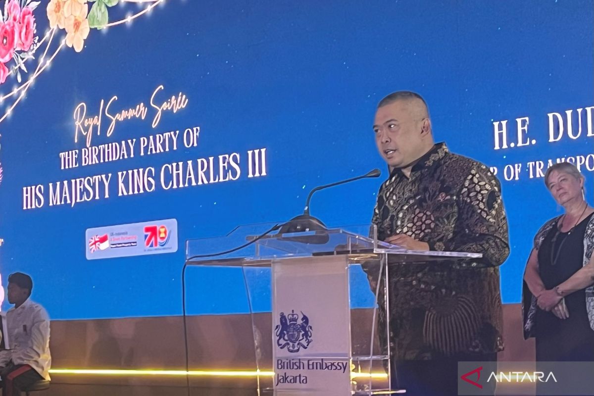 RI hopes to deepen sustainable transport cooperation with UK