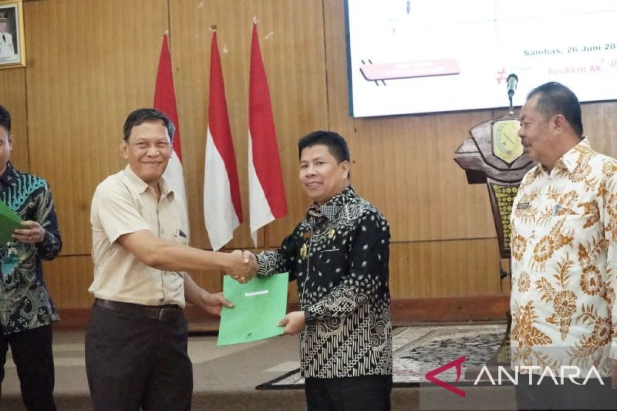 Sebanyak 222 PNS terima SK Bupati Sambas