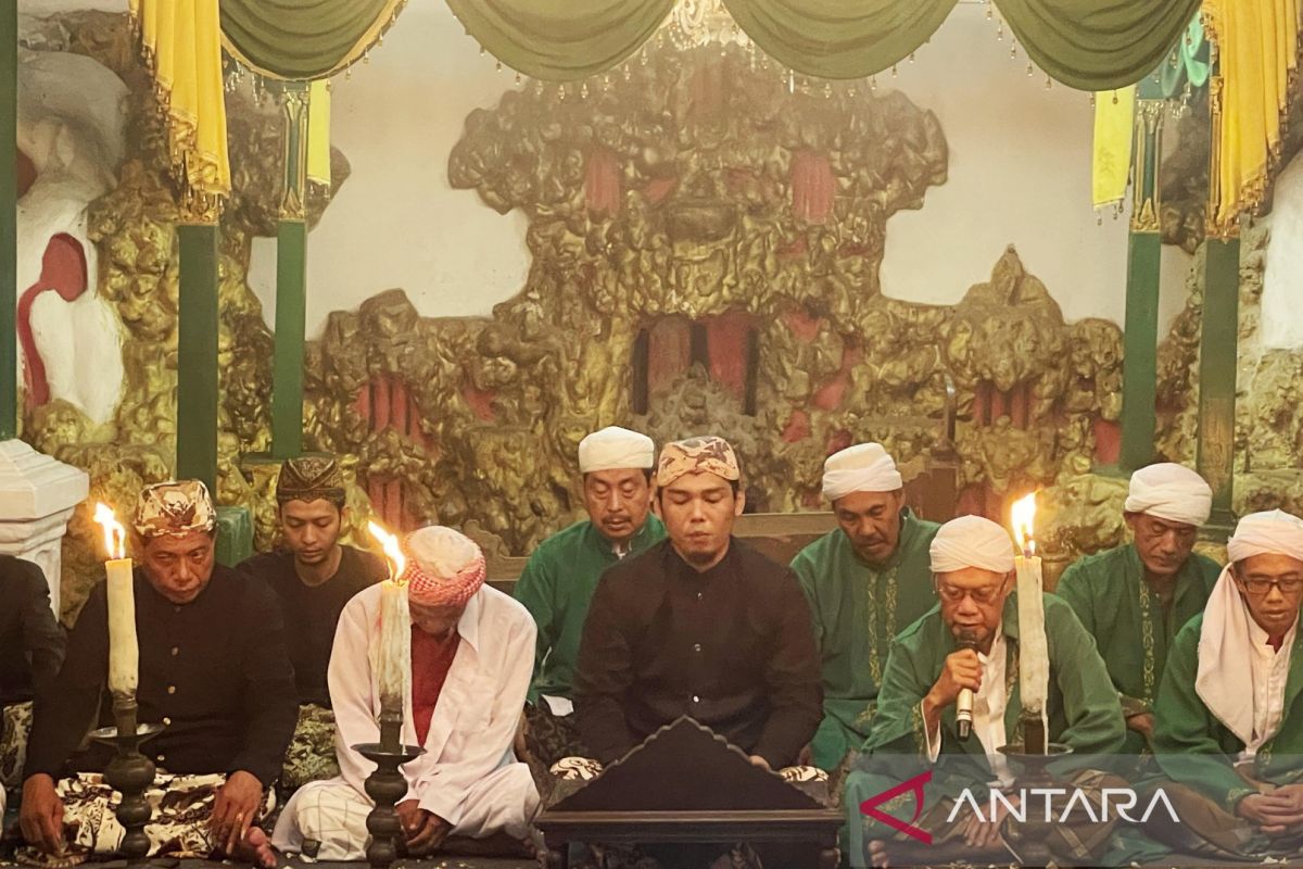 Menyulam lelakon dari tanah Cirebon