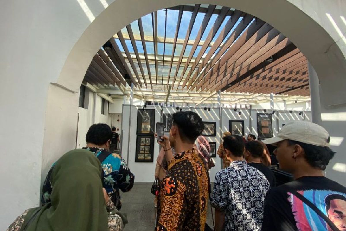 Seratusan lukisan bertema Bung Karno dipamerkan