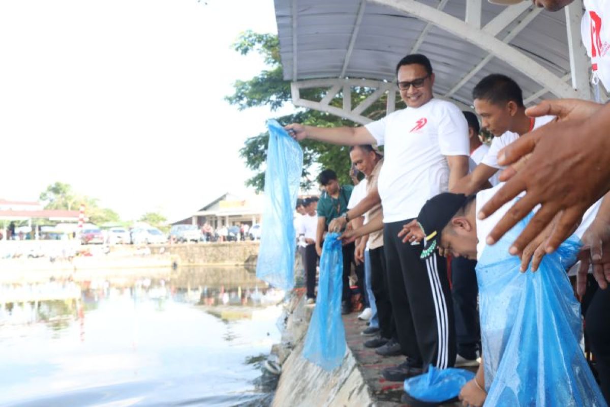 Ratusan warga ikuti lomba mancing Polres Banjarbaru semarakkan Hari Bhayangkara