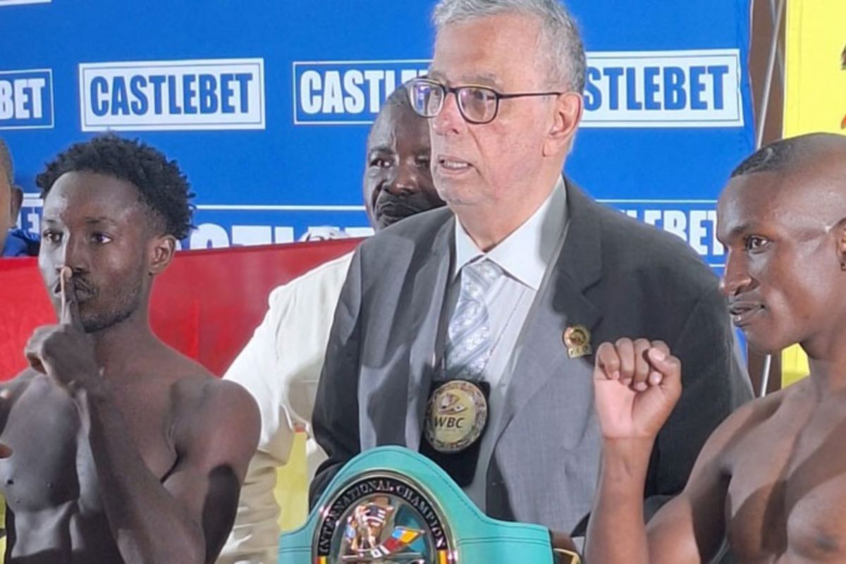 Mwale dan Nelson bertemu menggelar juara dunia WBC Internasional