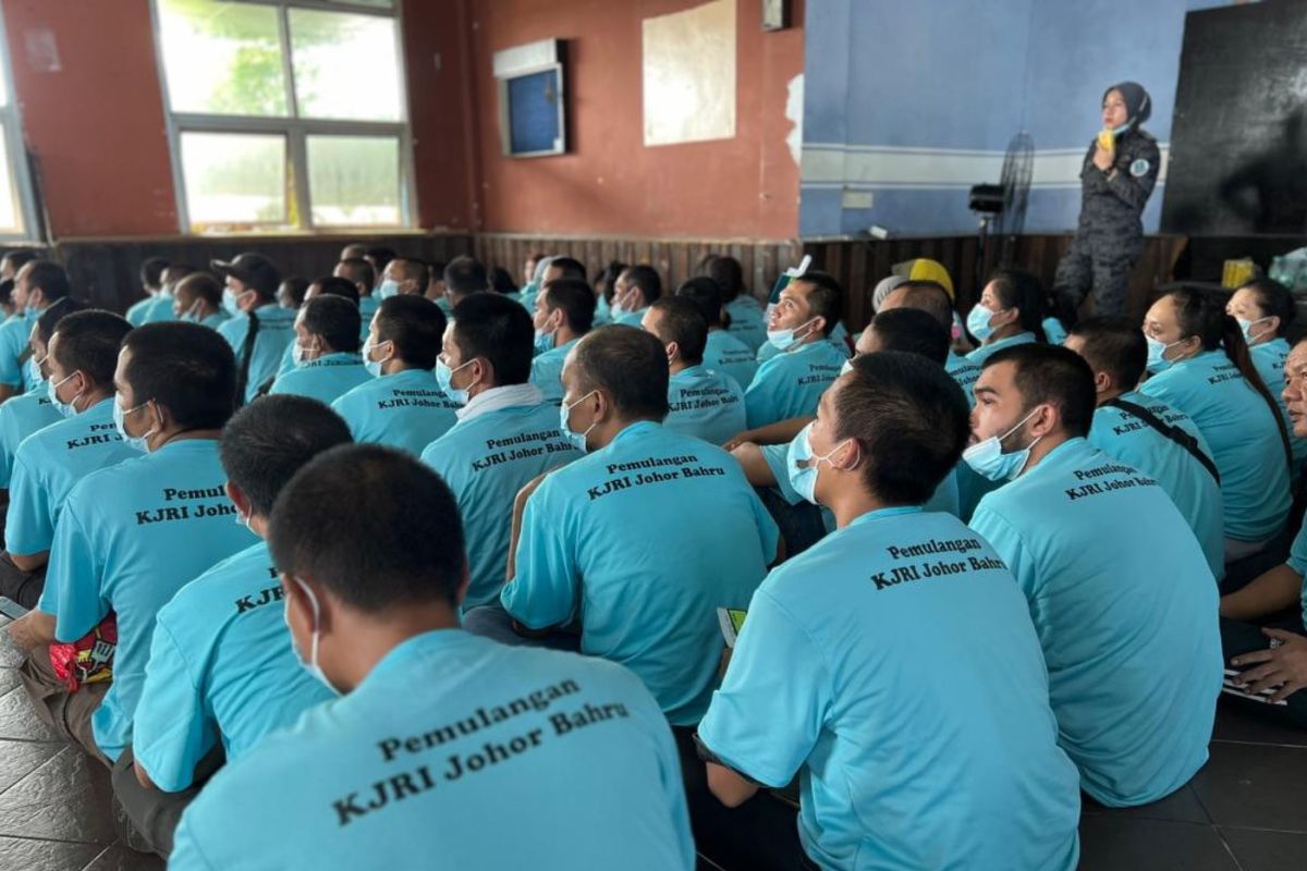 Indonesian Consulate helps return of 100 detained nationals