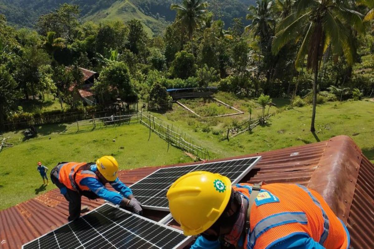 PLN UID Sulselrabar mencatat 1.181unit SuperSUN terangi wilayah 3T