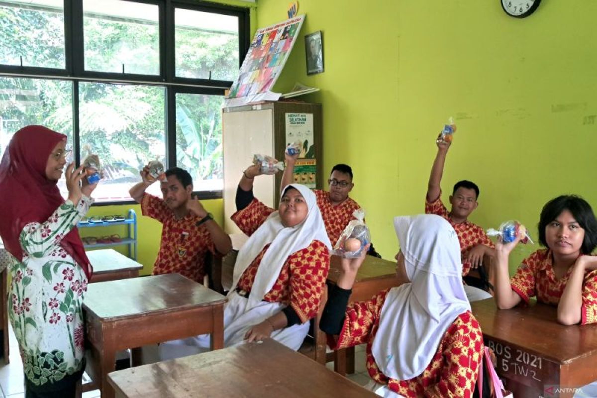 Free Nutritious Meal program continues during school holidays