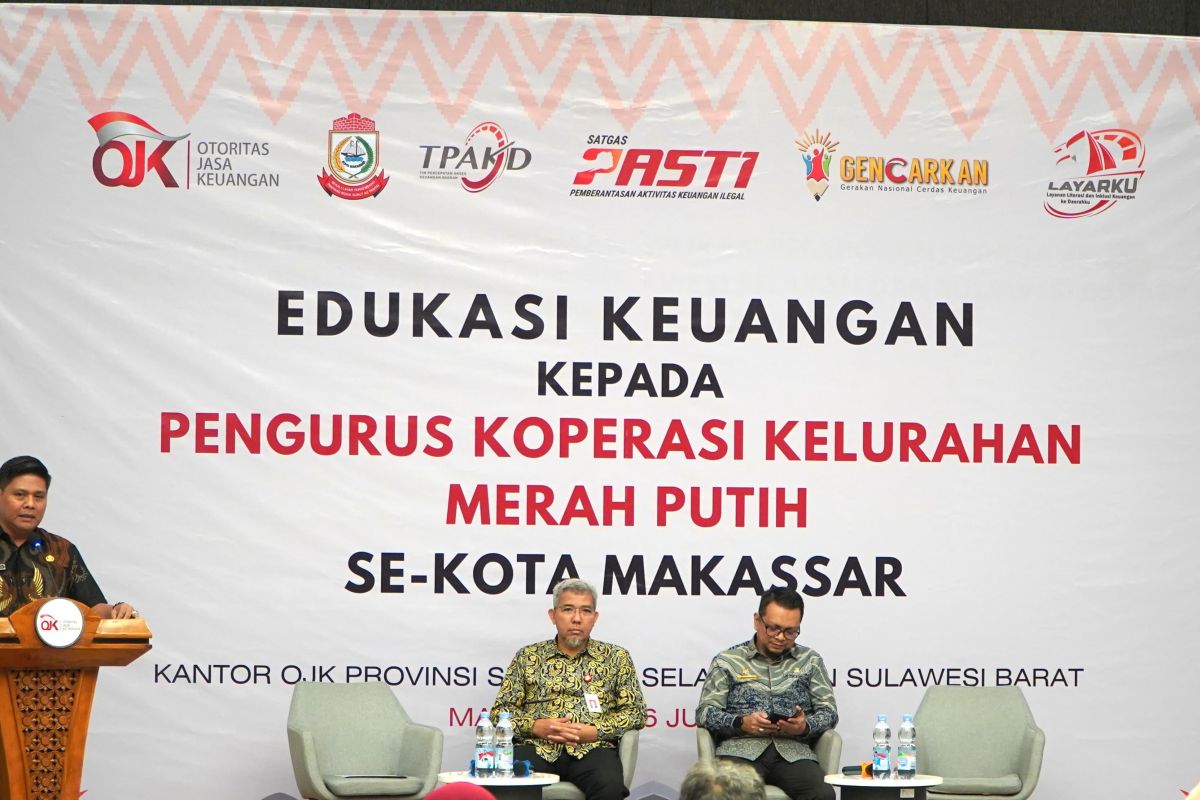 OJK Sulselbar dan Diskop UMKM kolaborasi literasi Koperasi Merah Putih