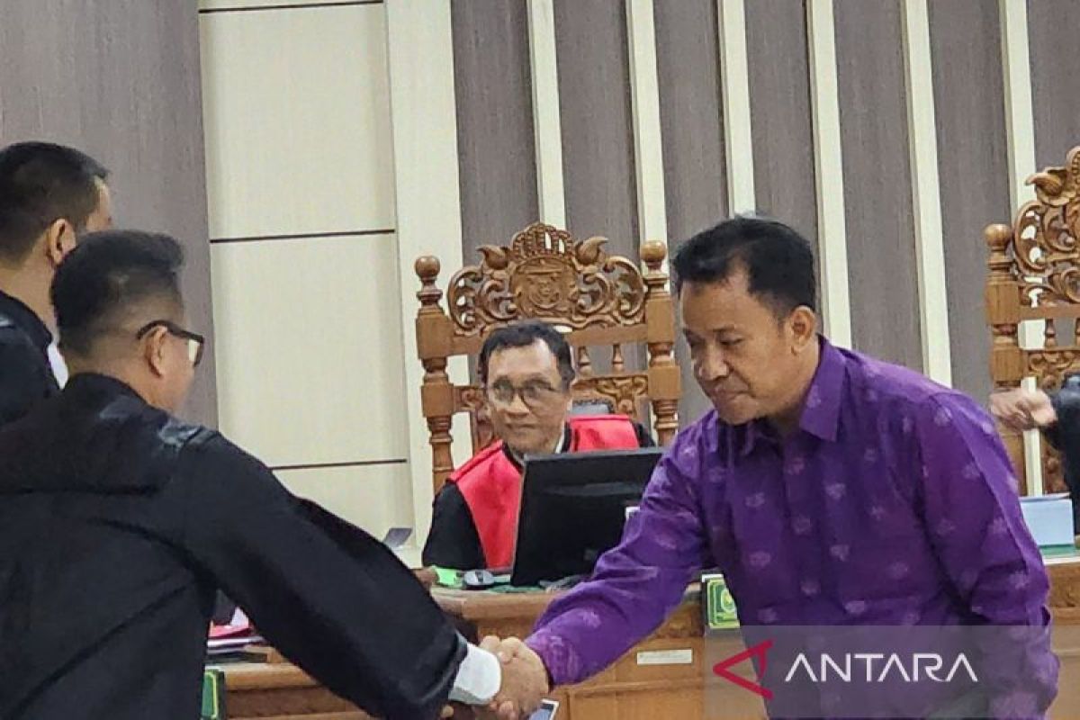 Ketua Gapensi Semarang  dituntut 5 tahun 2 bulan akibat gratifikasi