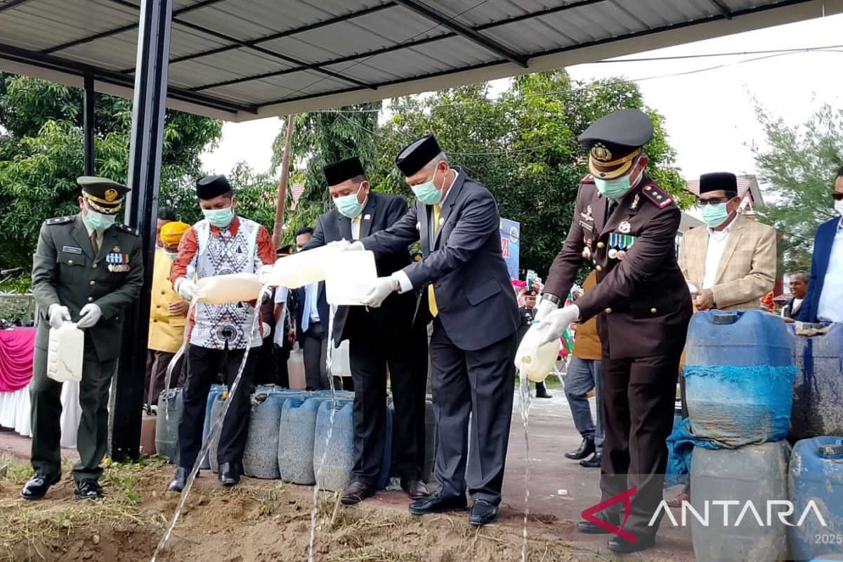 Polres Sigi musnahkan 2000 liter minuman keras hasil operasi pekat