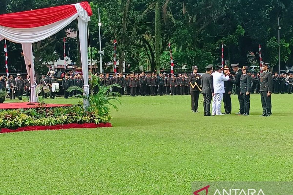 Tiga personel Polda Sulut dapat 'Bintang Bhayangkara Nararya'