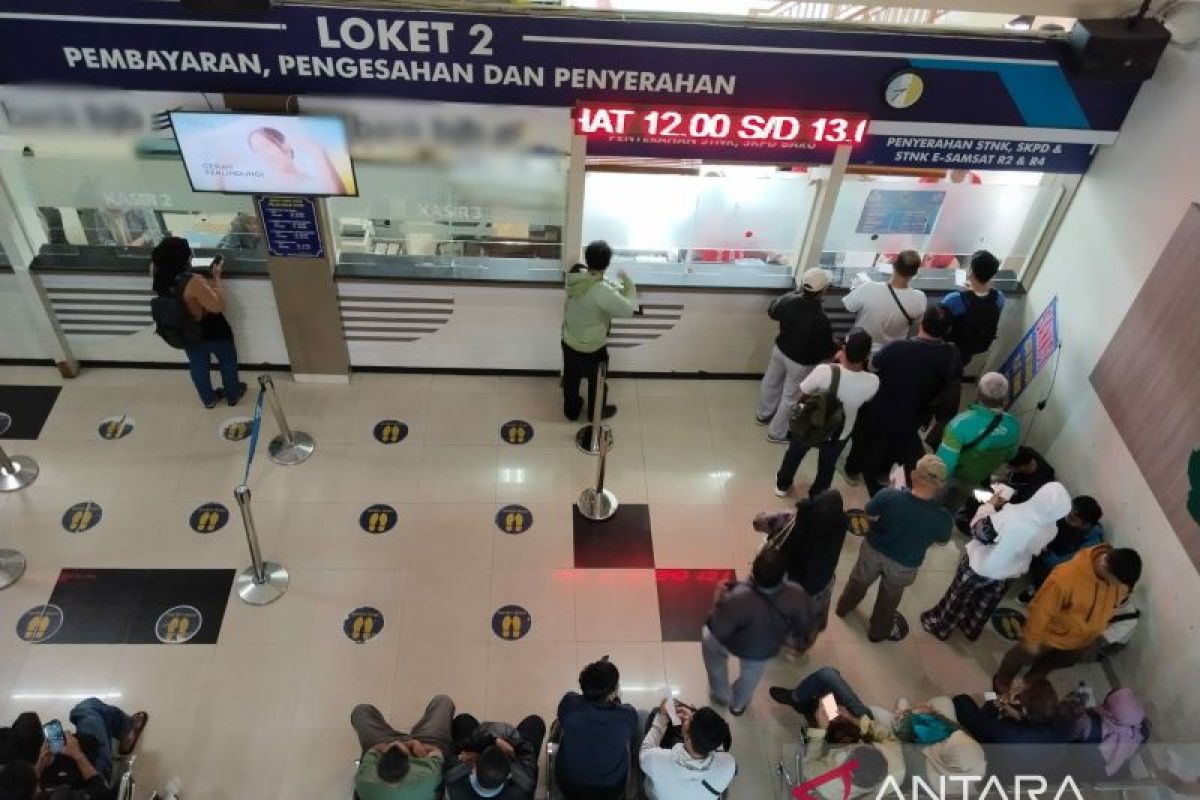 Samsat Karawang ajak warga manfaatkan perpanjangan pemutihan pajak