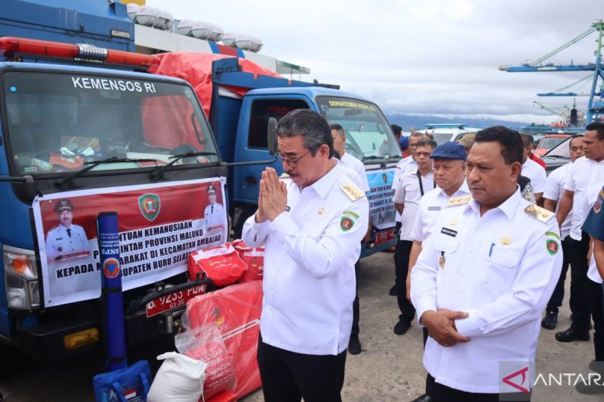 Pemprov Maluku salurkan bantuan bagi korban banjir di Kecamatan Ambalau