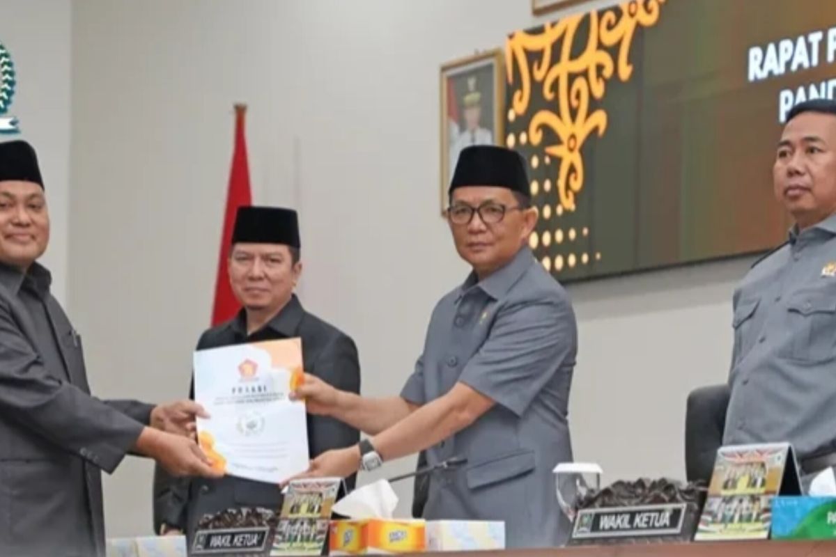 DPRD Kaltara Rapat Paripurna agenda penyampaian pandangan umum fraksi-fraksi atas Nota Pengantar Raperda