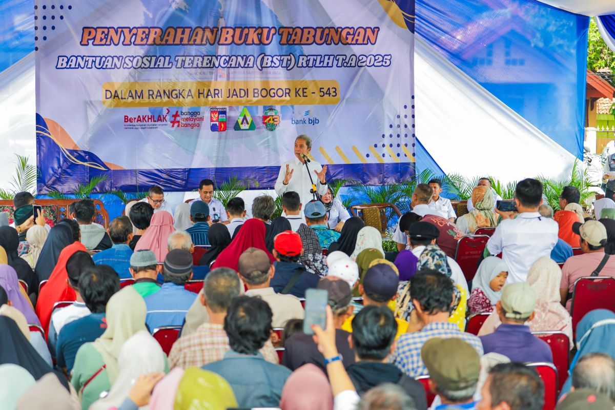 Ratusan warga Bogor Barat dapat bantuan RTLH