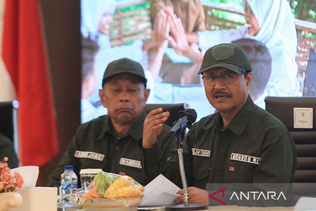 All Sekolah Rakyat to use tablets for learning: minister