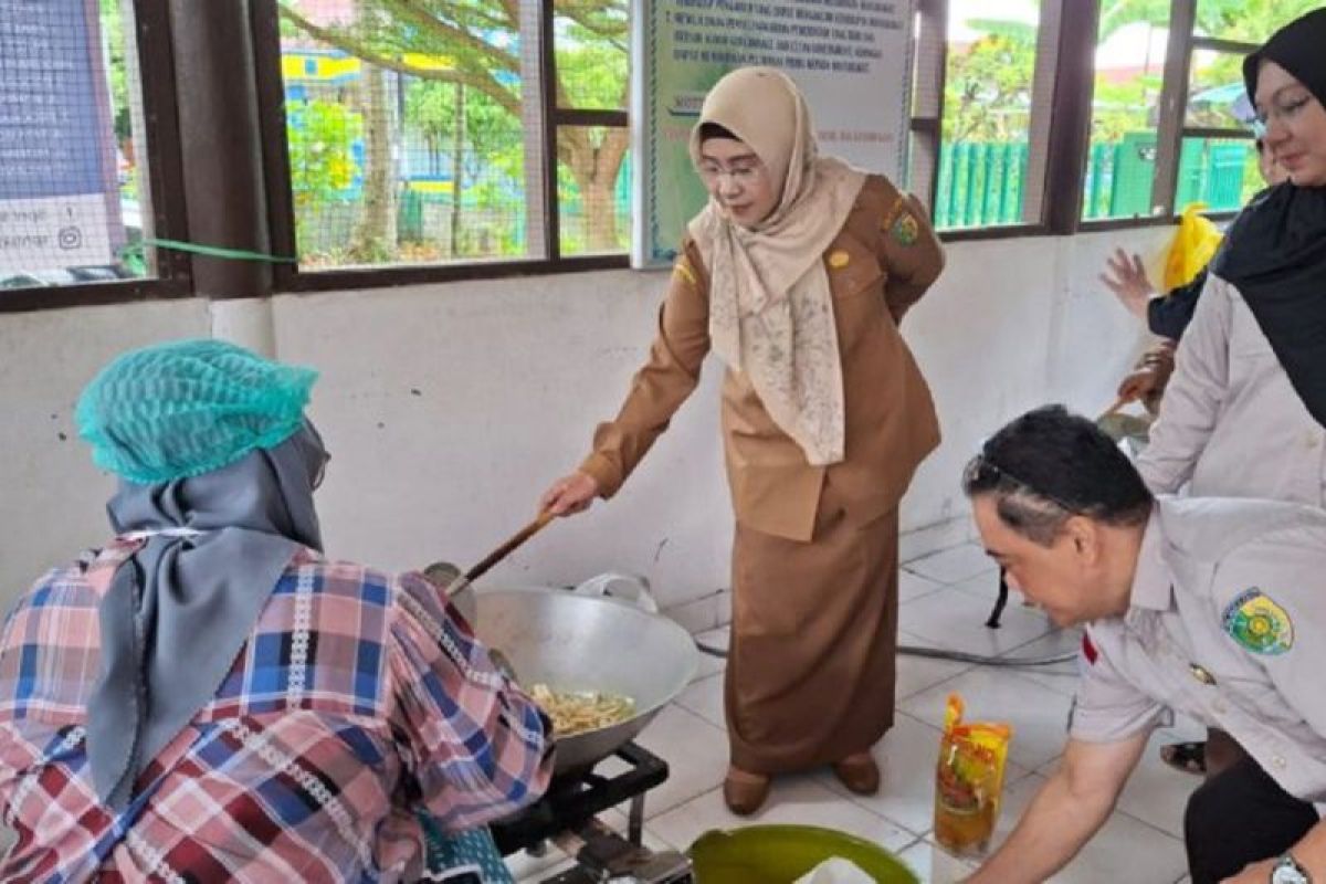 Pemkot Palangka Raya latih 30 warga olah produk perikanan