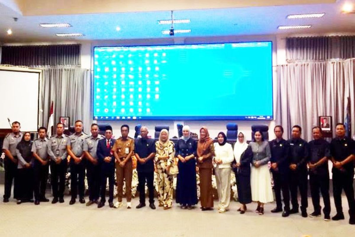 DPRD Barito Utara bahas penyampaian hasil fasilitasi tiga raperda